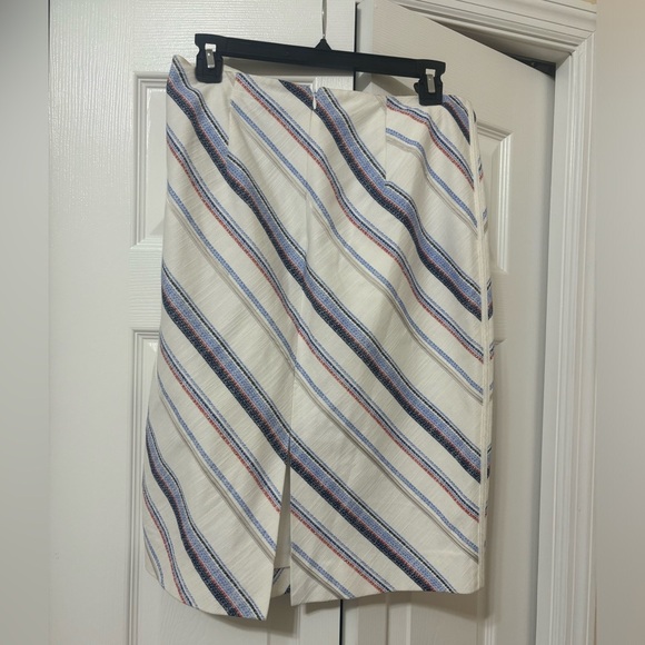 Skirt - Picture 3 of 3